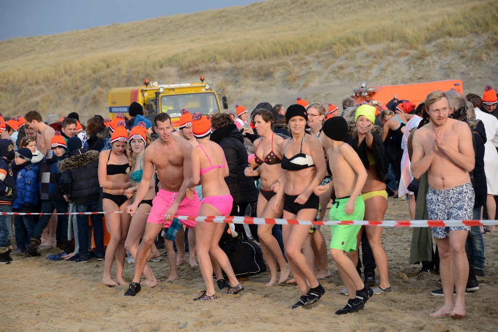 ../Images/Nieuwjaarsduik Nederzandt 2015 015.jpg